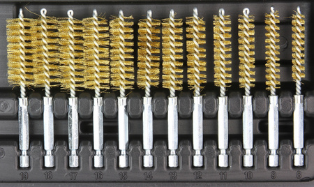 SZCZOTKI DO GNIAZD WTRYSKIWACZY ŚWIEC ŻAROWYCH 38e