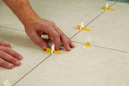 SYSTEM POZIOMOWANIA PŁYTEK KLINY 100 KLIN