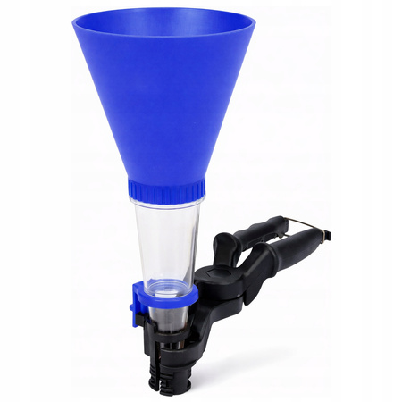 LEJEK DO OLEJU SILNIKOWEGO Z UCHWYTEM I REGULOWANYM ZACISKIEM