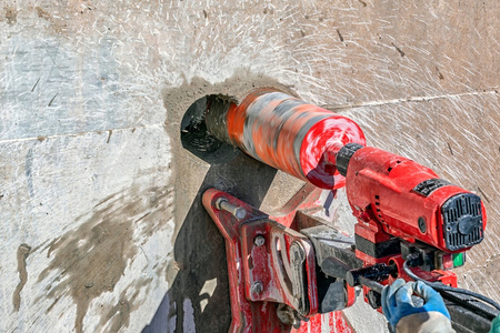 WIERTŁO KORONOWE DIAMENTOWE DO BETONU 132 mm WIERTNICA OTWORNICA NA SUCHO